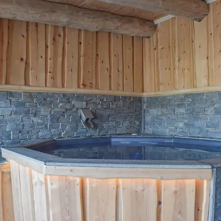 Five-bedroom Holiday In Matredal Matre