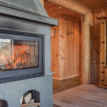 Five-bedroom Holiday In Matredal * Matre