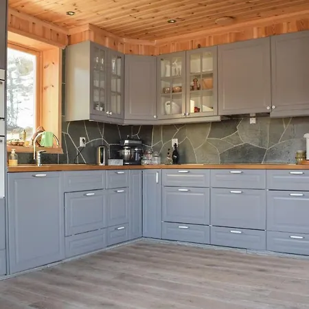 Five-bedroom Holiday In Matredal Hébergement de vacances *