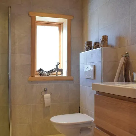 Five-bedroom Holiday In Matredal Hébergement de vacances