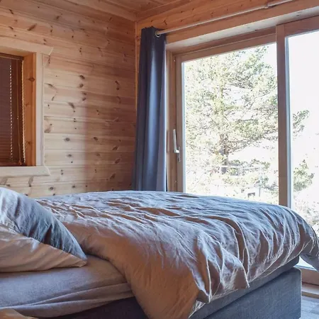 Five-bedroom Holiday In Matredal Matre