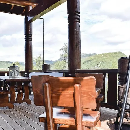 Five-bedroom Holiday In Matredal * Matre