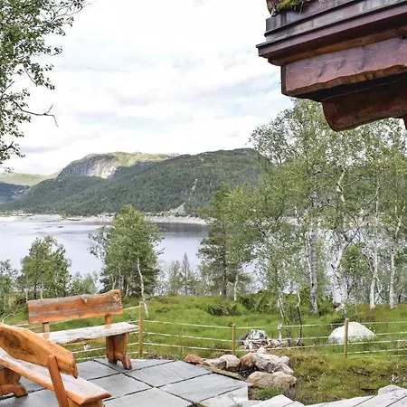 Five-bedroom Holiday In Matredal Hébergement de vacances *
